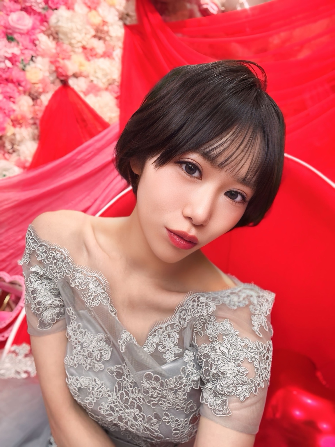 シルバードレス姿の美幸